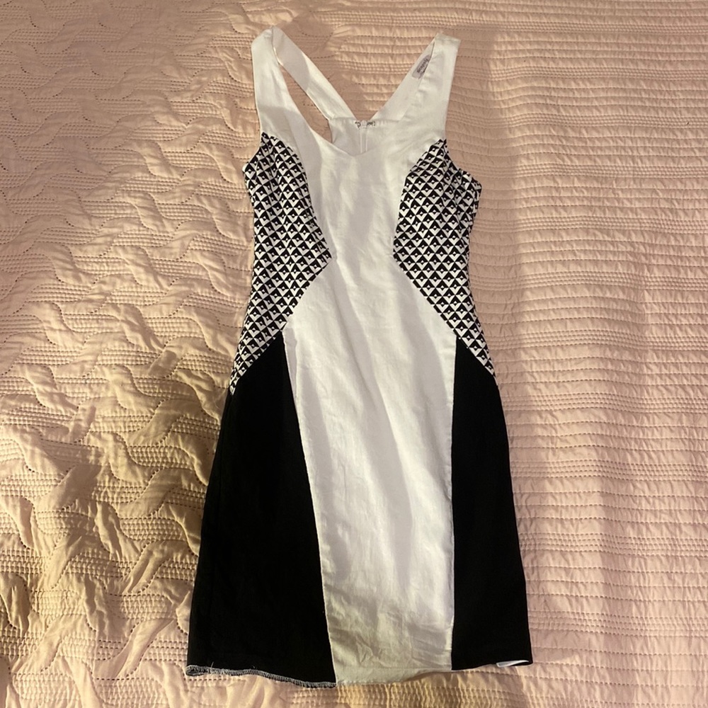 Short Formal Dress, S, White/Black + BW details. :)